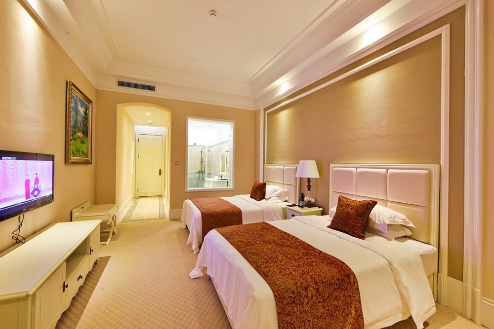 Blue Sky Hotel Yantai Room photo